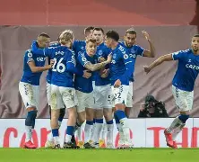 九州娱乐平台-桑德兰主场大胜埃弗顿，逐渐脱离降级区的简单介绍